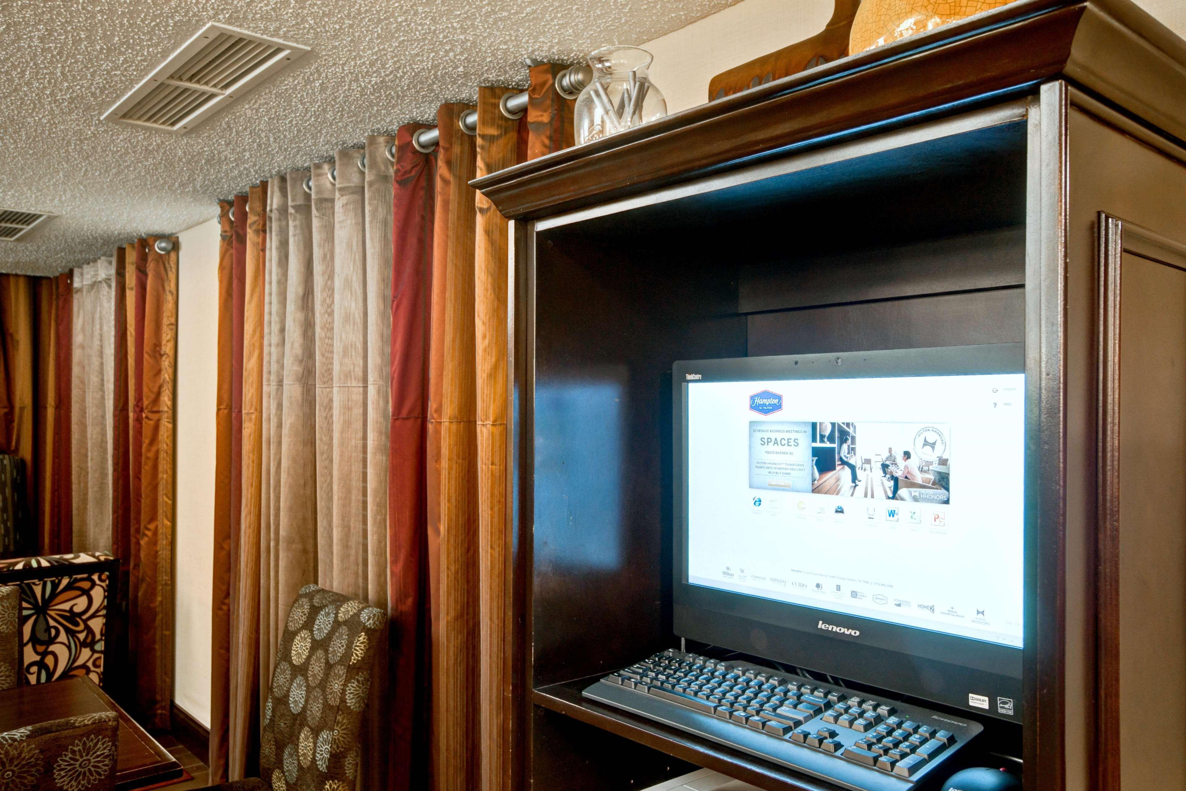 Hampton Inn College Station-Near Texas A&M University מראה חיצוני תמונה
