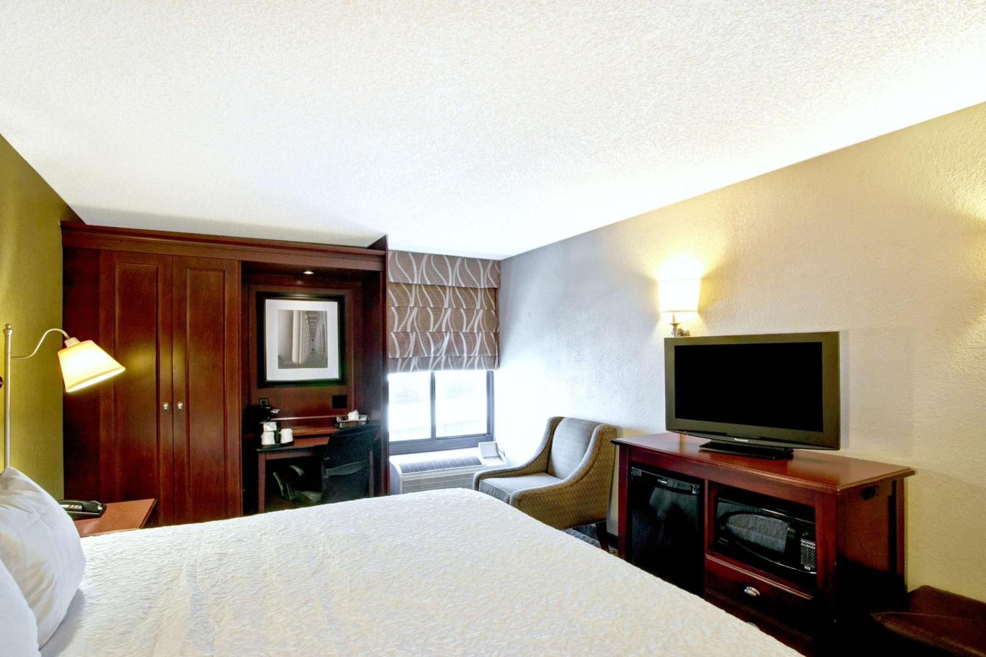 Hampton Inn College Station-Near Texas A&M University מראה חיצוני תמונה