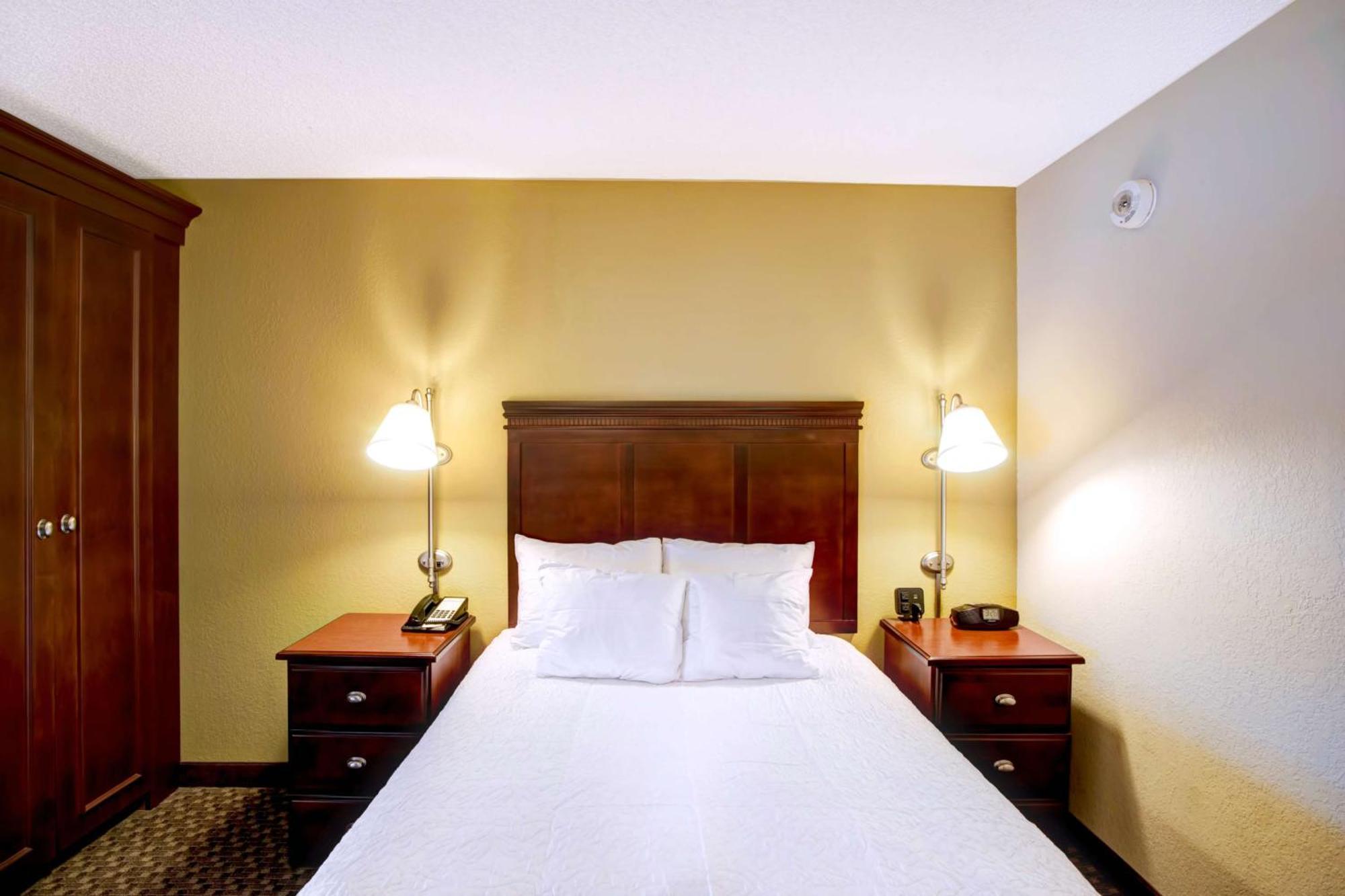 Hampton Inn College Station-Near Texas A&M University מראה חיצוני תמונה