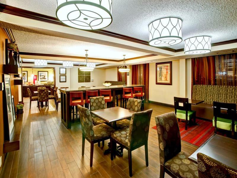 Hampton Inn College Station-Near Texas A&M University מראה חיצוני תמונה